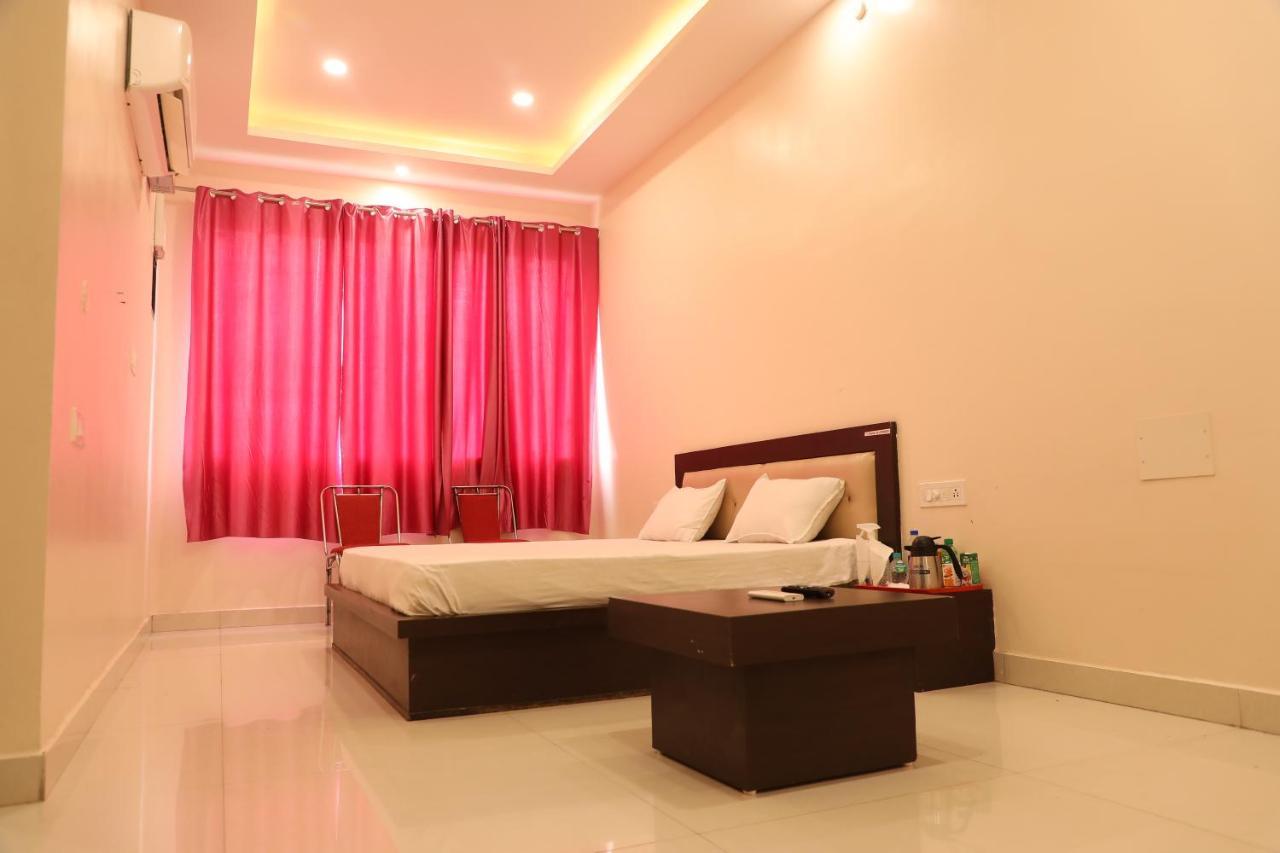 Hotel Shri Siddhivinayak Bina-Etawa Dış mekan fotoğraf